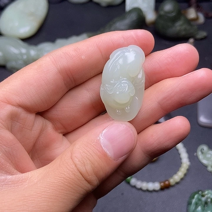 未镶嵌和田玉挂件