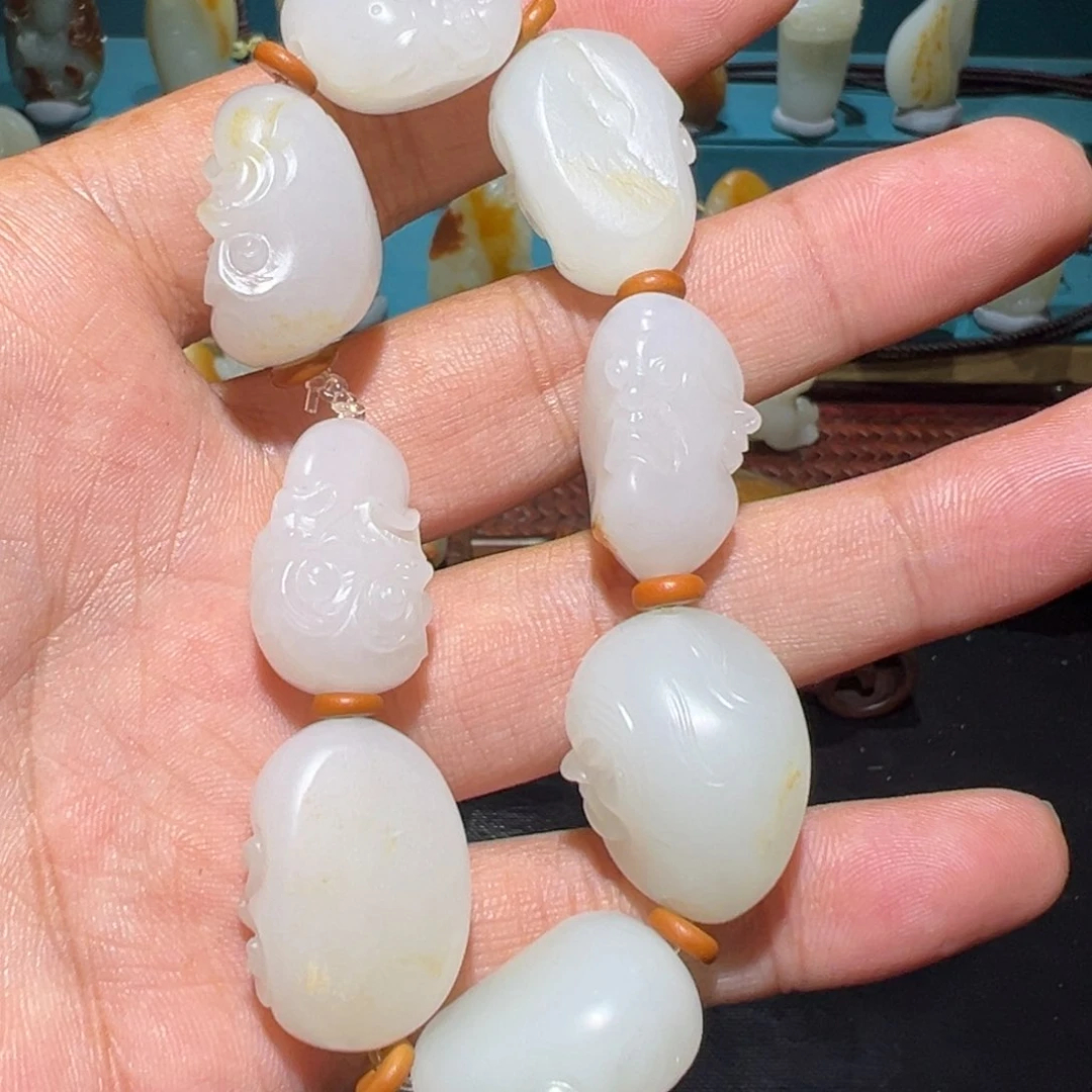 颈饰未镶嵌和田玉（子料）用****痴