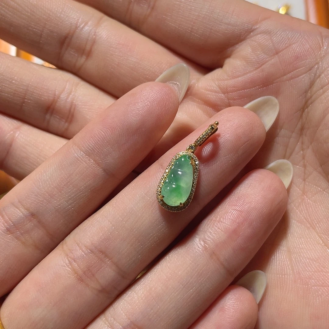 翡翠18K金镶嵌吊坠(不含链)