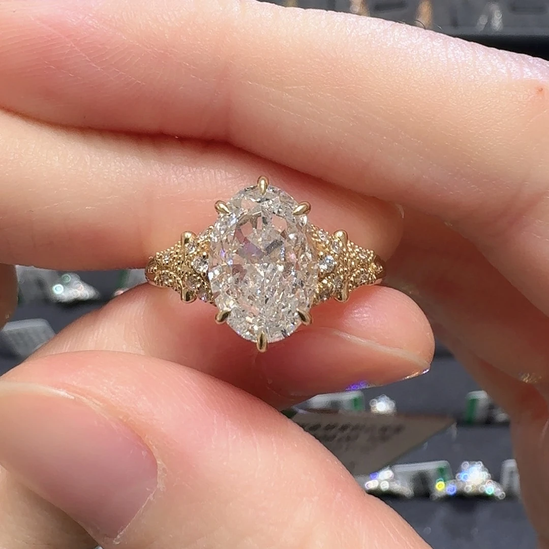 实验室培育钻石18K金镶嵌豪镶椭圆18圈k黄igi