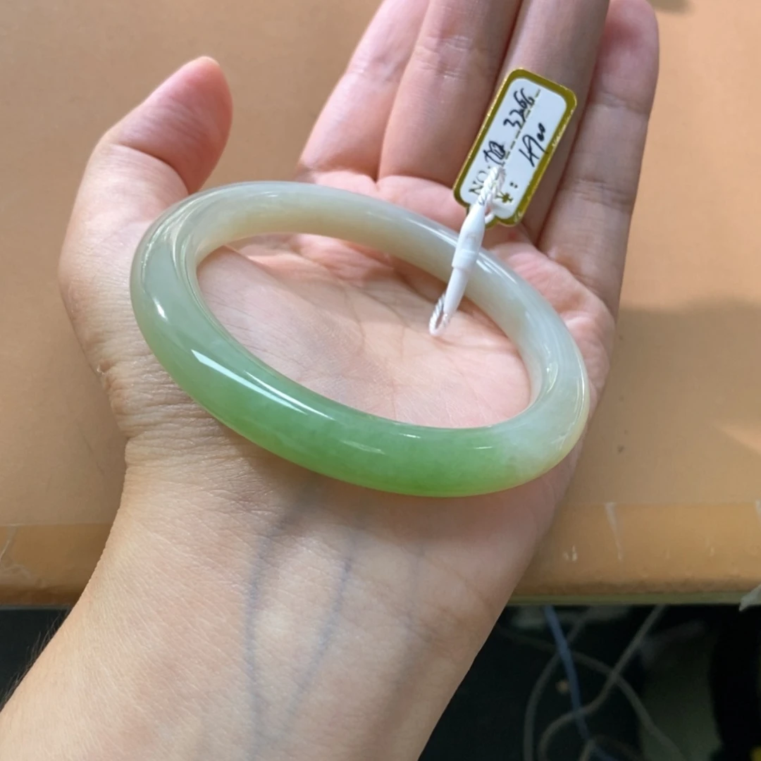 【闪购商品】和田玉（翠青玉）手镯未镶嵌笑*5253