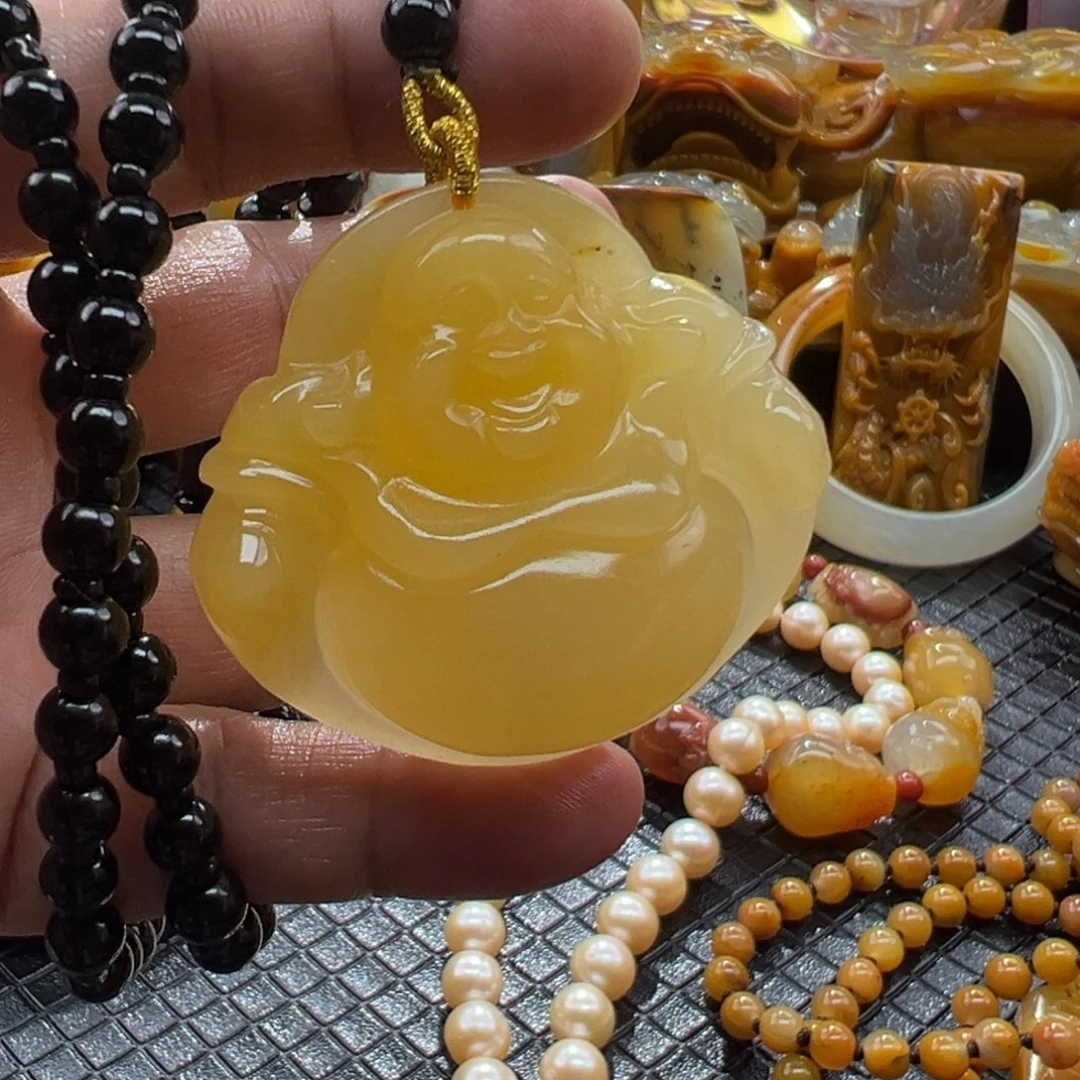 颈饰未镶嵌石英质玉
