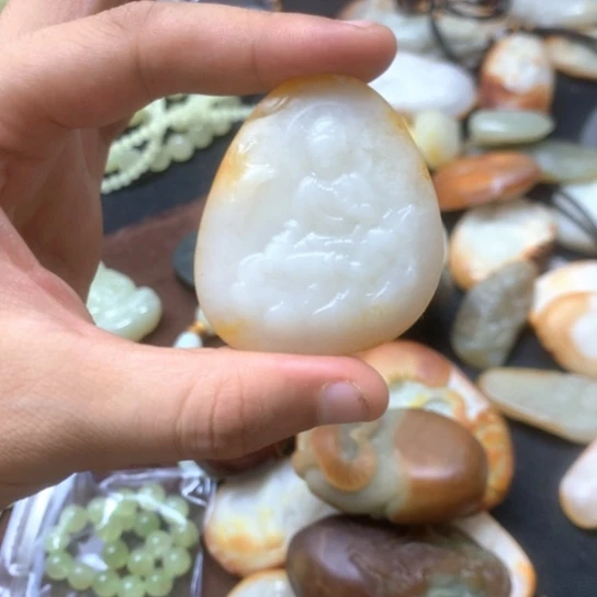 未镶嵌和田玉把件