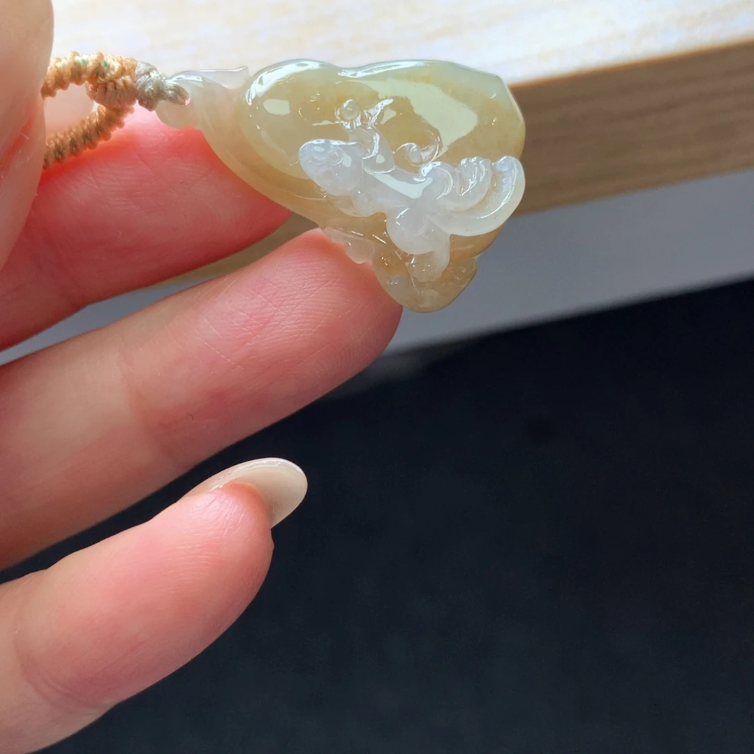 翡翠未镶嵌颈饰吊坠