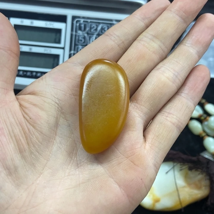 和田玉（糖玉）未镶嵌颈饰