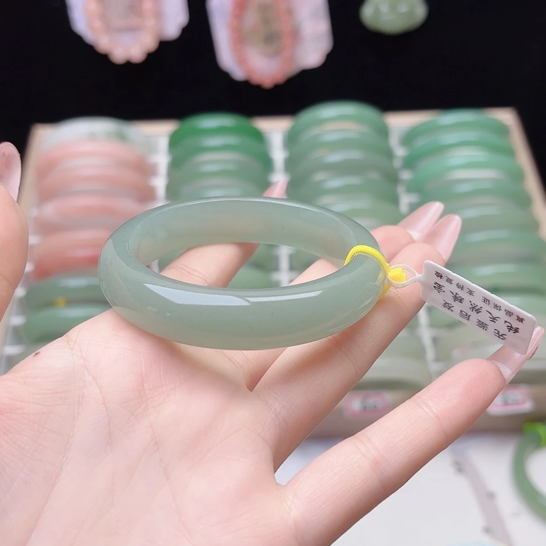 石英质玉未镶嵌手镯54