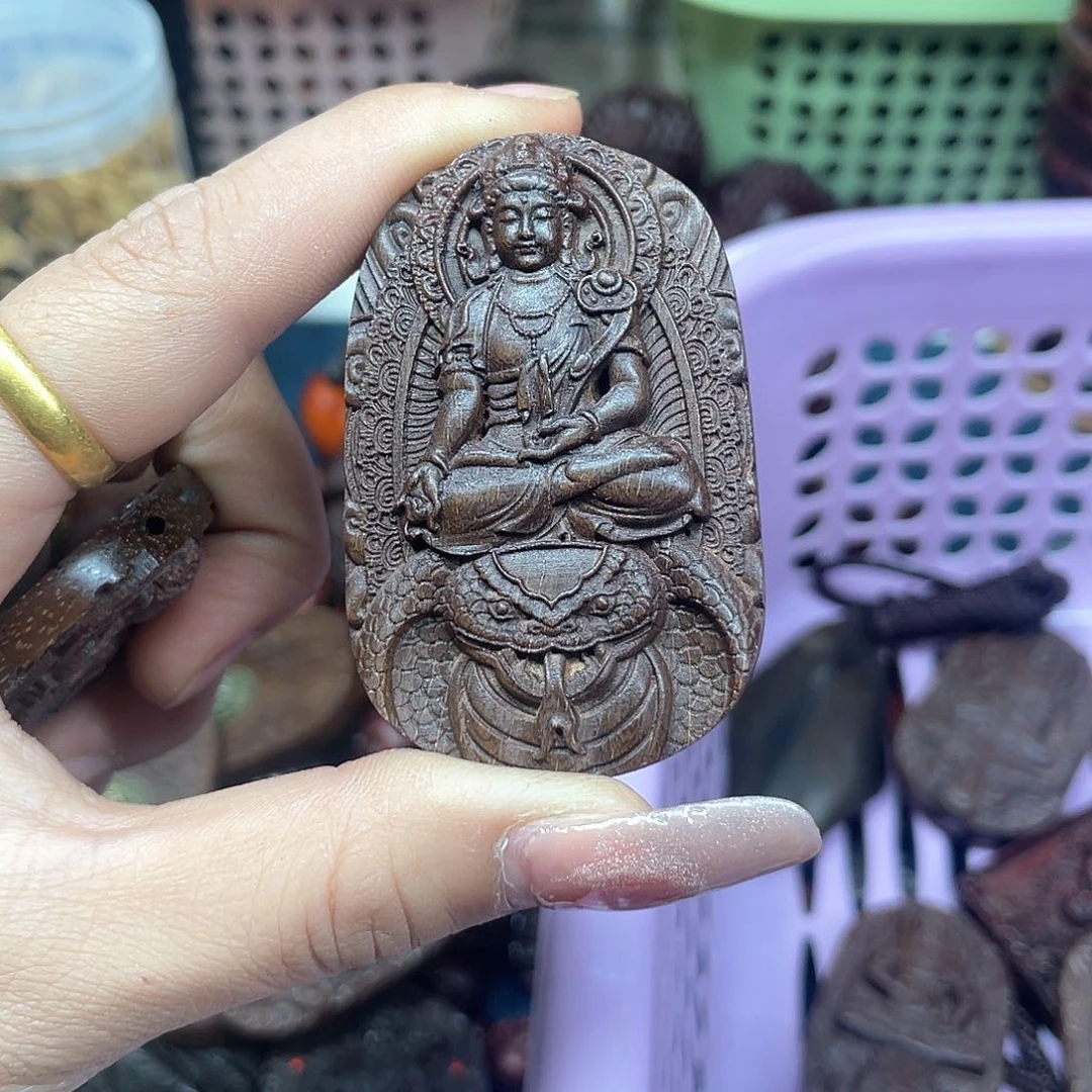 维腊木（绿檀）无事牌