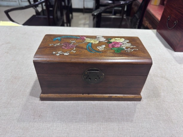螺钿镶嵌鸟踏花枝储物盒精美收纳