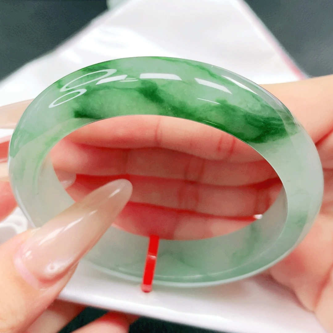 翡翠未镶嵌手镯53