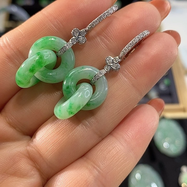 翡翠18K金镶嵌耳饰双环