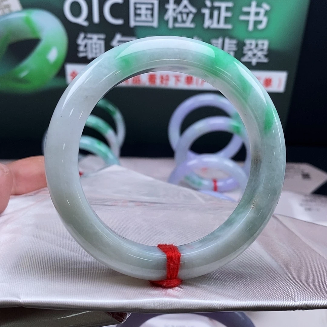 翡翠未镶嵌手镯正圈
