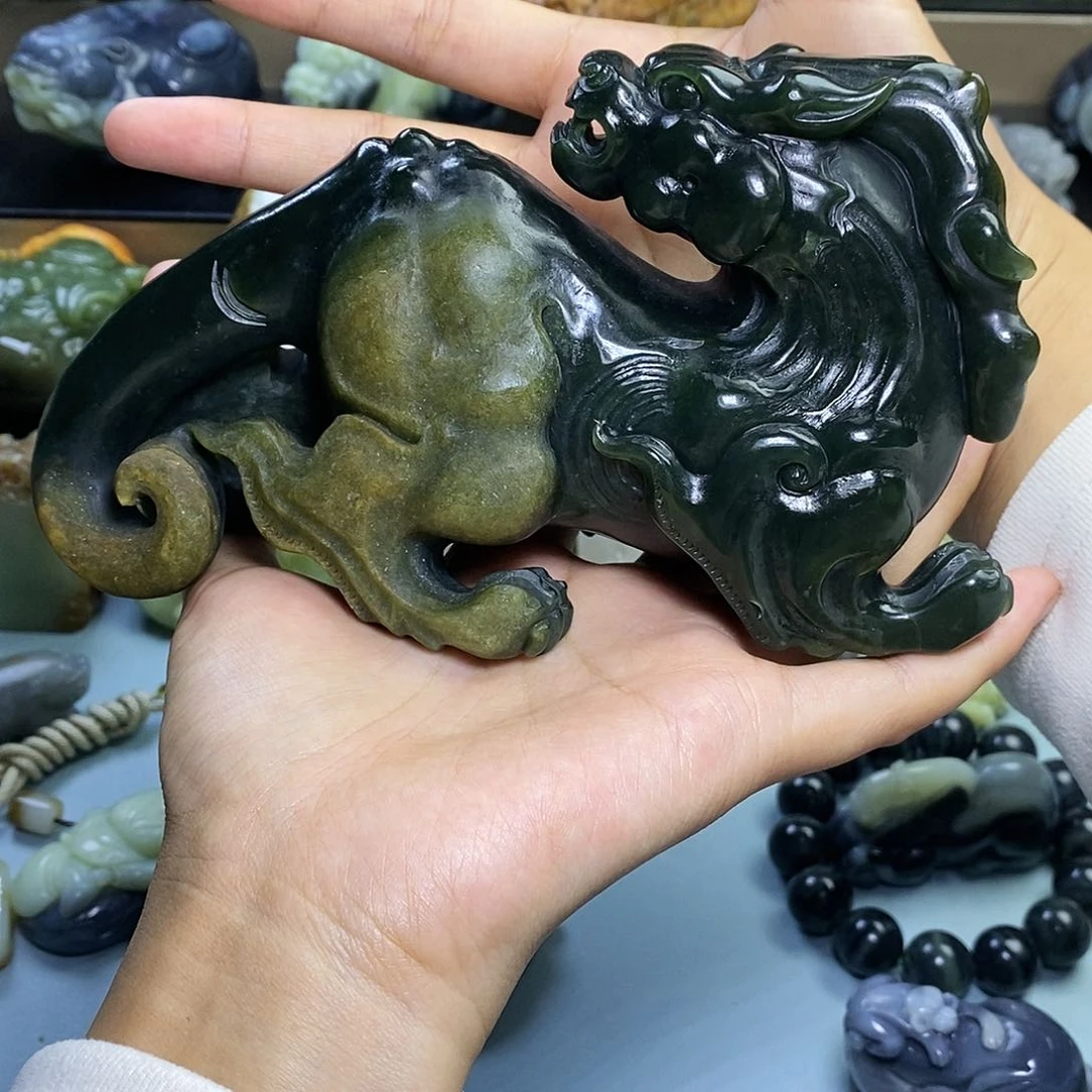 颈饰未镶嵌和田玉萬**意