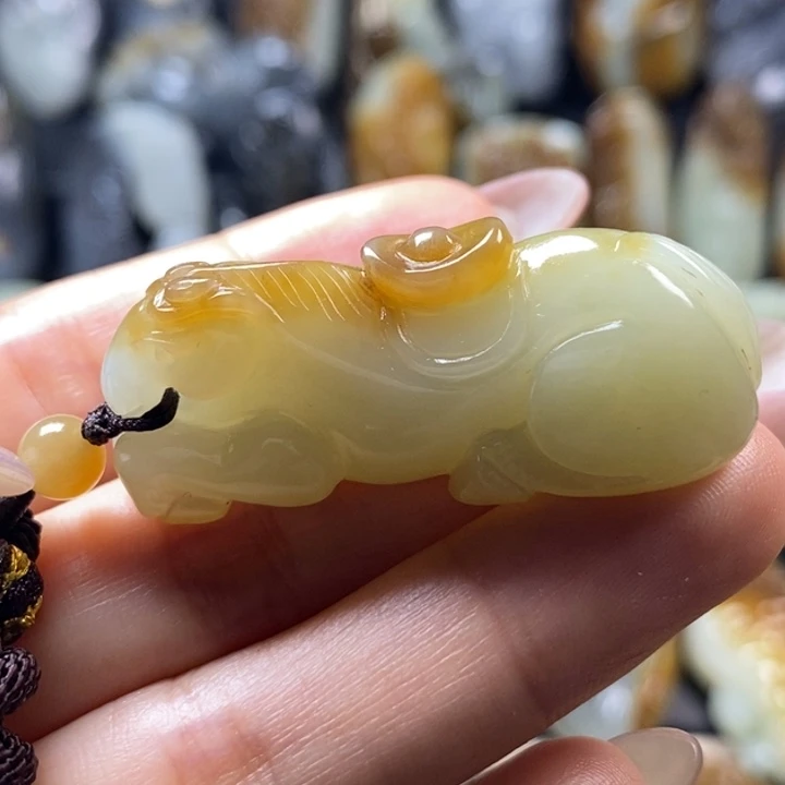 和田玉未镶嵌挂件