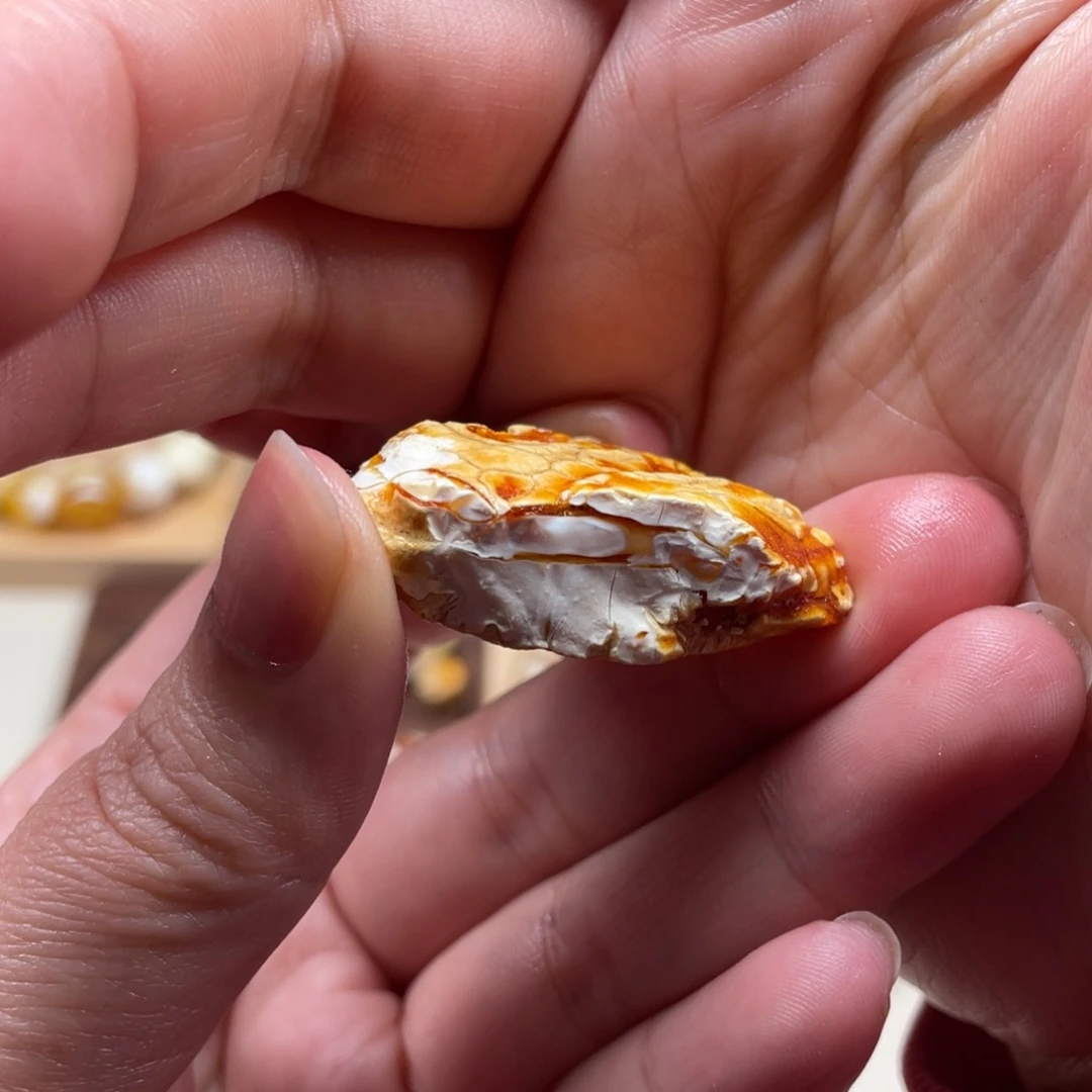 翰***技定制琥珀未镶嵌天然蜜蜡原石