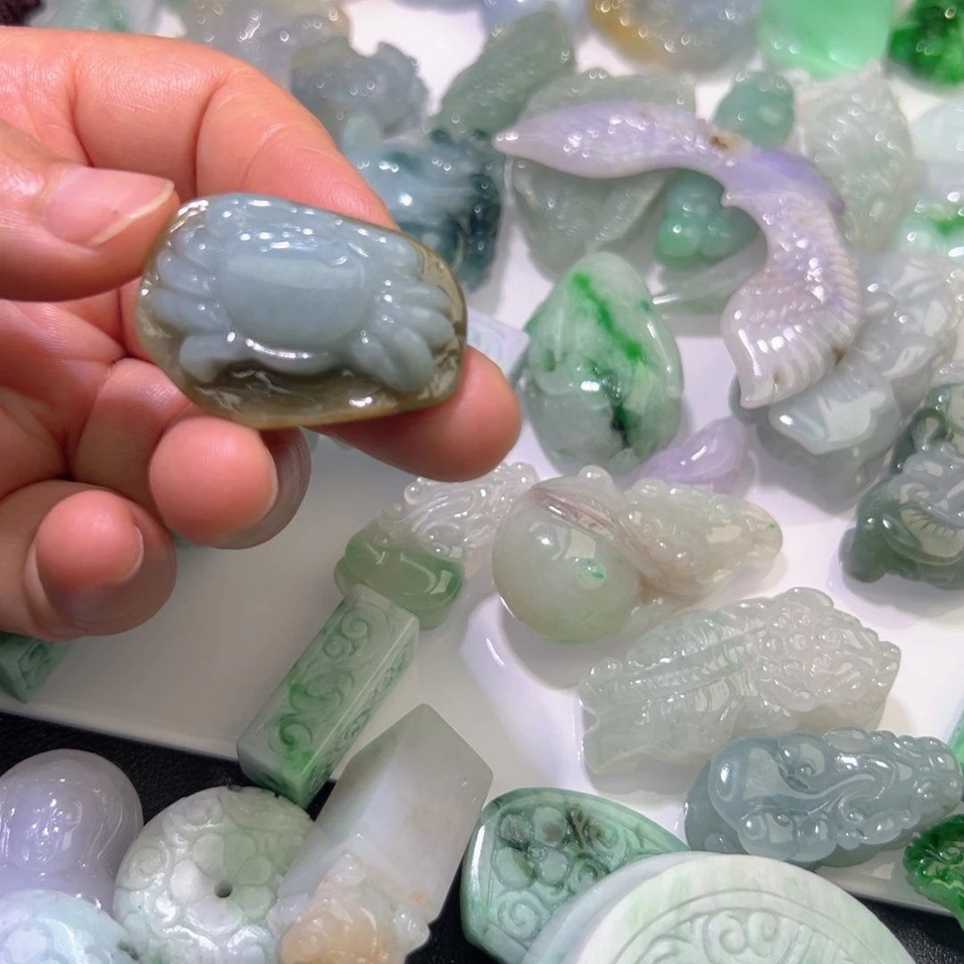 翡翠未镶嵌颈饰翡翠