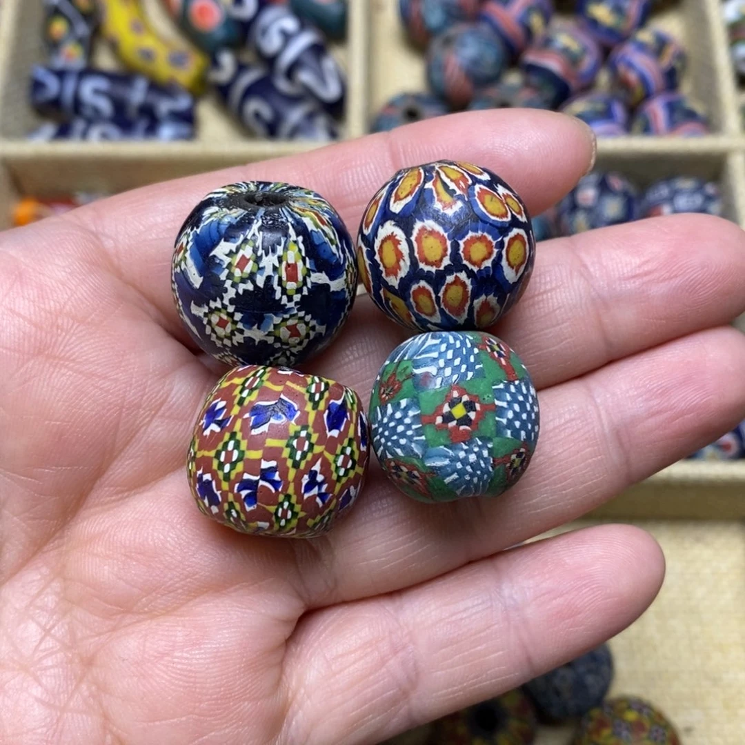 琉璃颈饰福利圆珠一组不退换