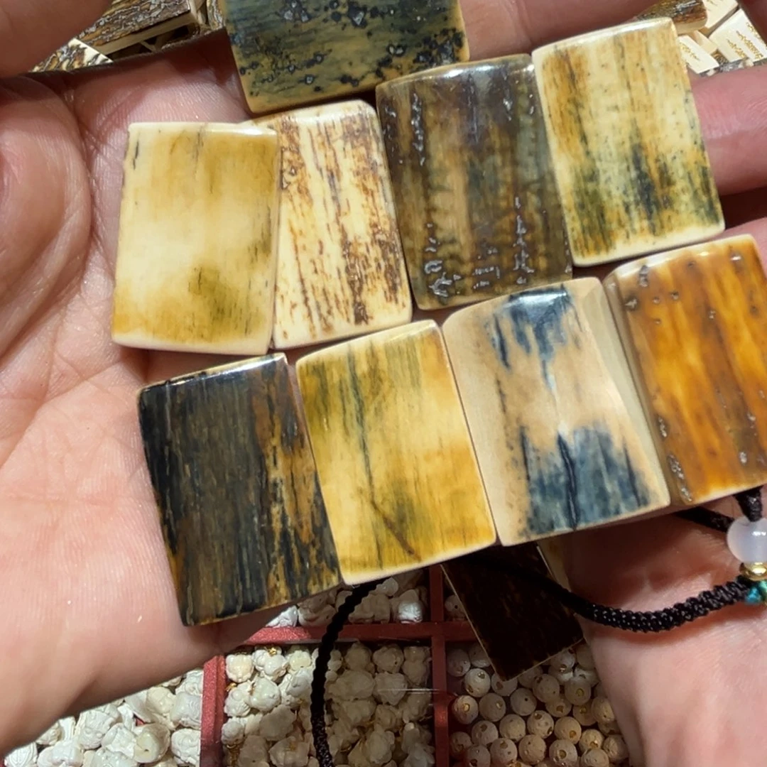 只买单纯的吊坠，没带链子，属的性质。