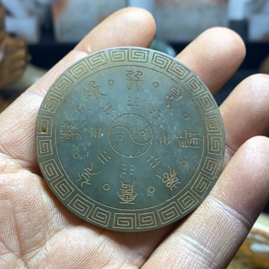 未镶嵌和田玉摆件