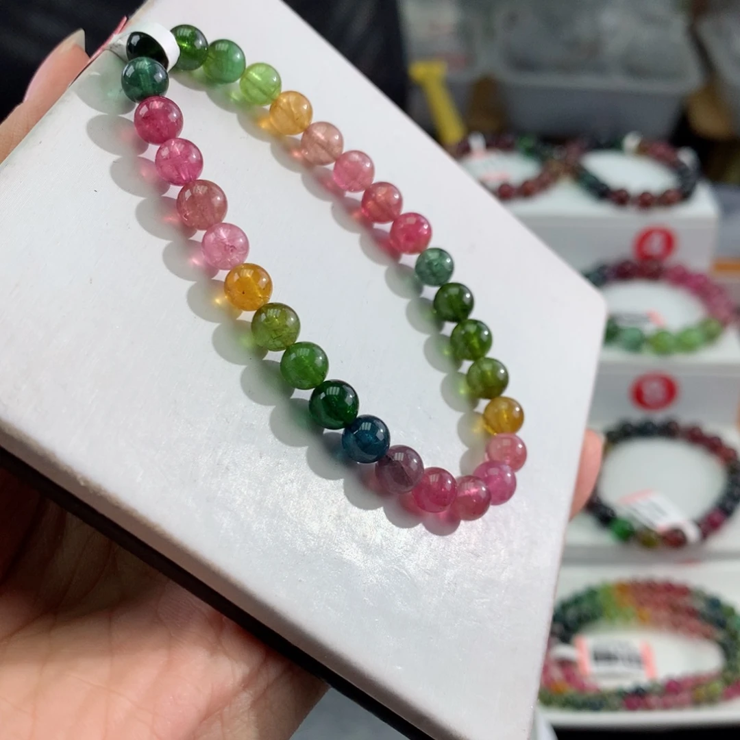 碧玺手链未镶嵌      6.8‘m。