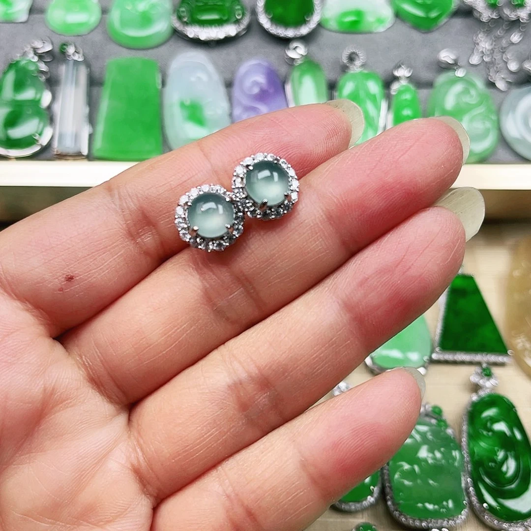 翡翠颈饰未镶嵌裸石