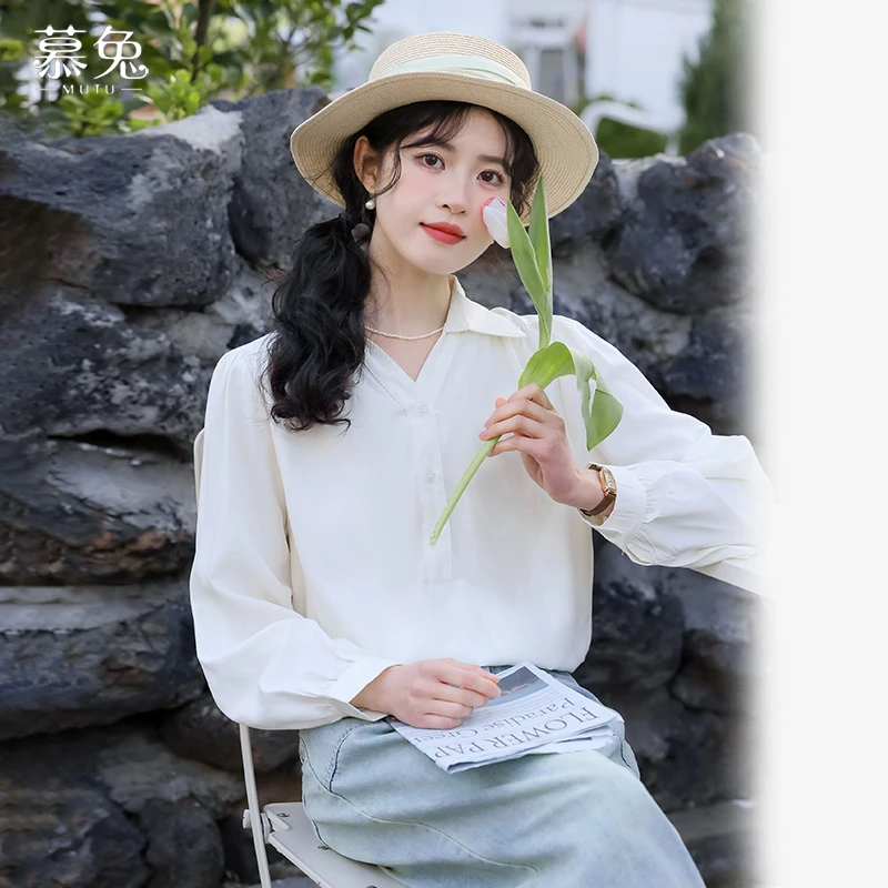 慕兔法式高级感蓝色polo领衬衫女2024秋季新款设计感小众长袖上衣