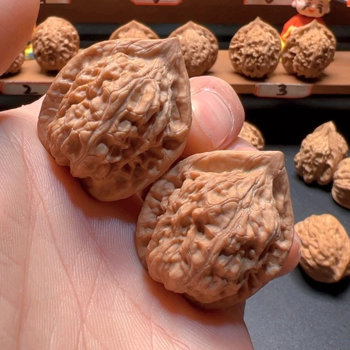 文玩核桃吊坠火凤凰