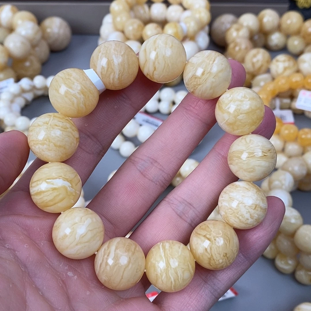 明***亮蜜蜡未镶嵌珠宝奇石