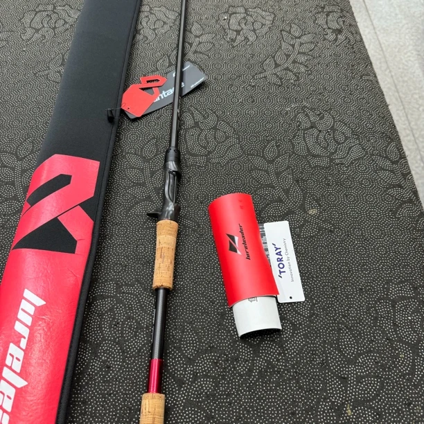 98#枪柄独节路亚竿，二五凌峰v8-661m无磕碰开裂卡袋齐全