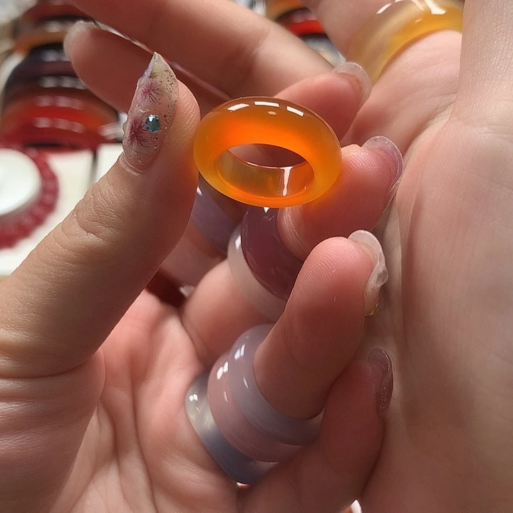 滴***哒玛瑙/玉髓手串未镶嵌