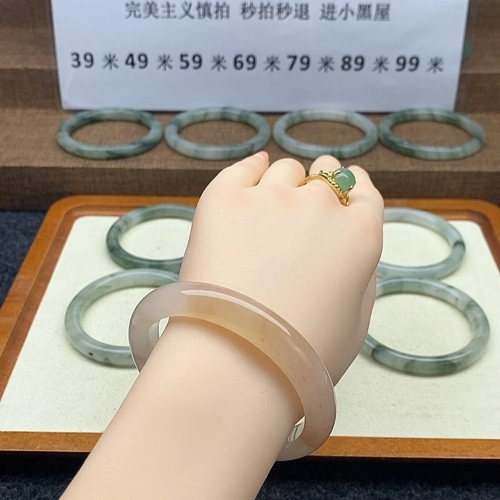 未镶嵌手镯石英质玉1138