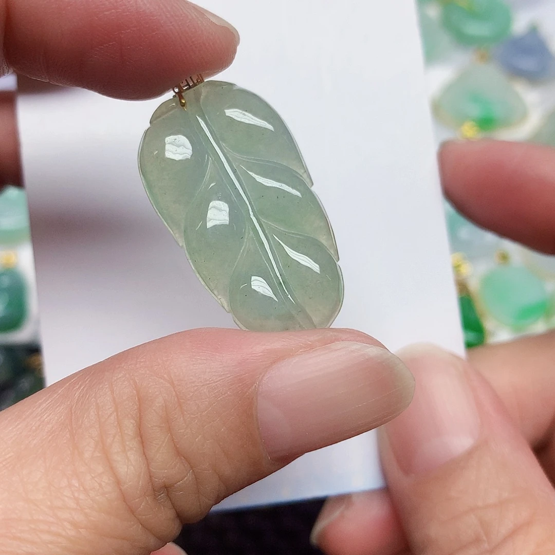 翡翠18K金镶嵌颈饰367799