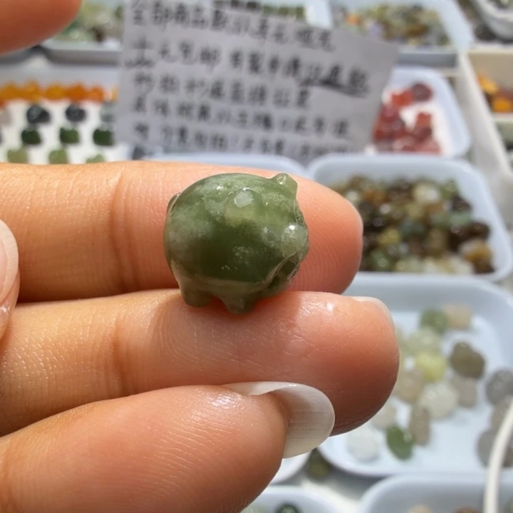 和田玉未镶嵌珠宝奇石