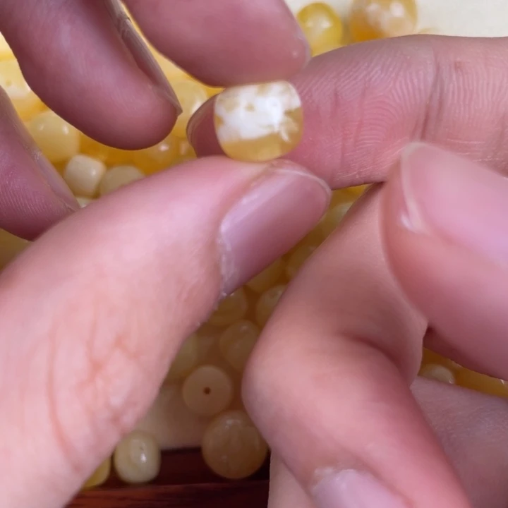 琥珀裸石未镶嵌天然52