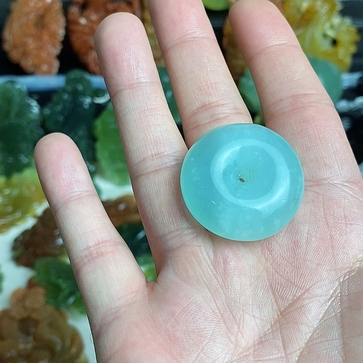 未镶嵌蛇纹石玉颈饰