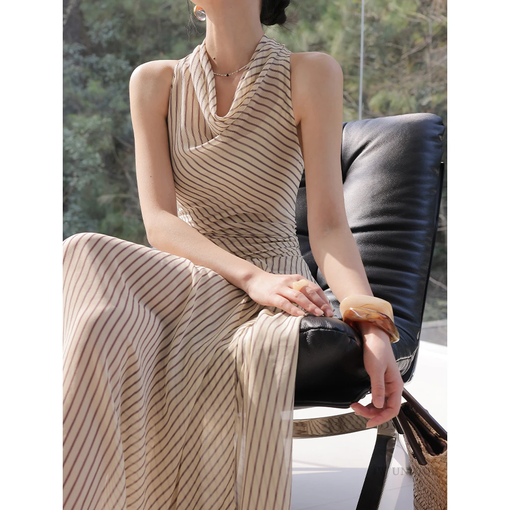 JWUNIQUE条纹挂脖无袖收腰连衣裙女2025夏季新款高腰显瘦A字长裙