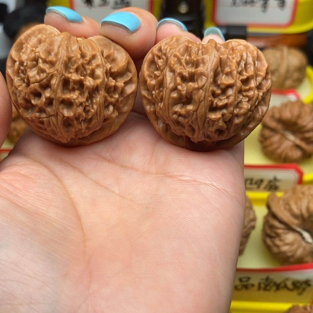 萧***⊙文玩核桃吊坠宫灯