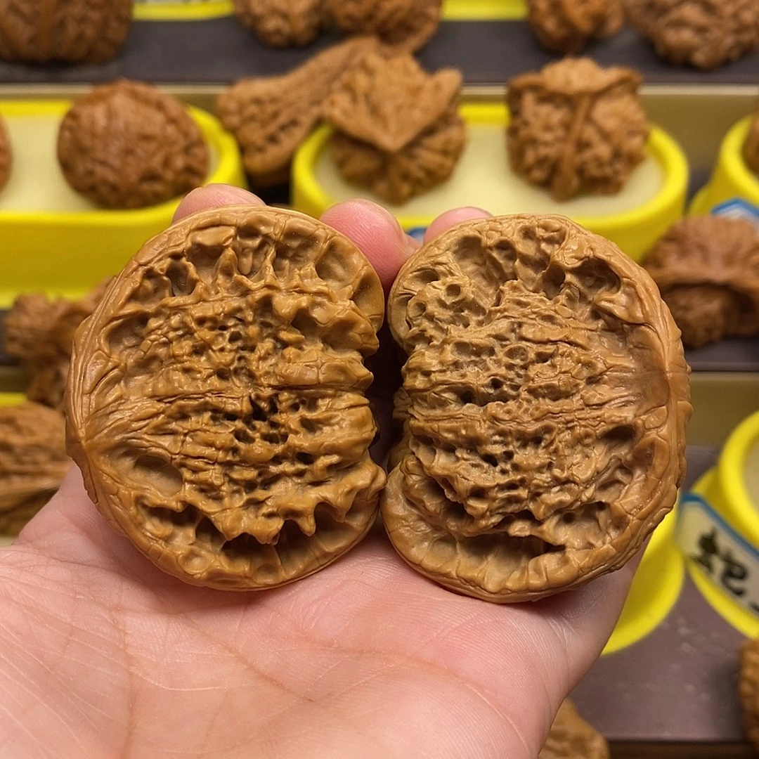 文玩核桃吊坠蛇王49