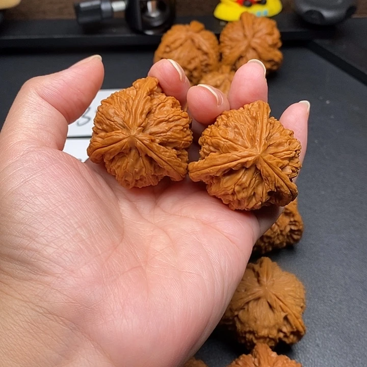 杨***哥把件文玩核桃白奔