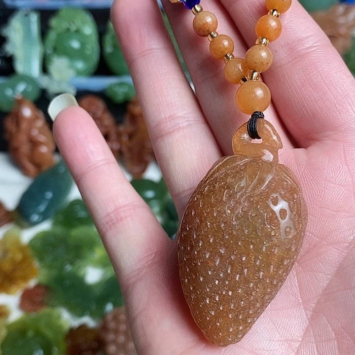 未镶嵌蛇纹石玉颈饰