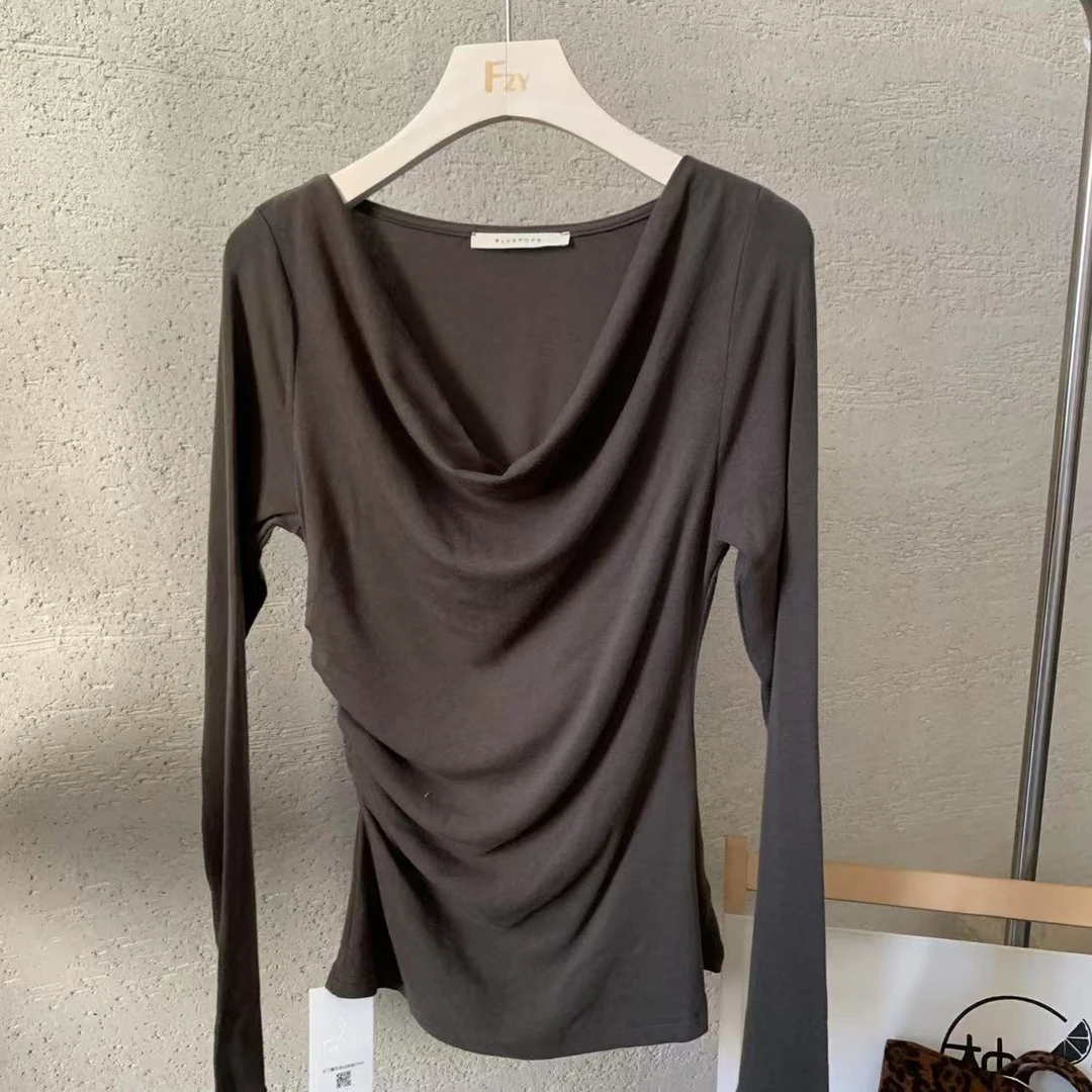 【 雨•美 推荐 】4442显瘦百搭两侧开衩收腰上衣