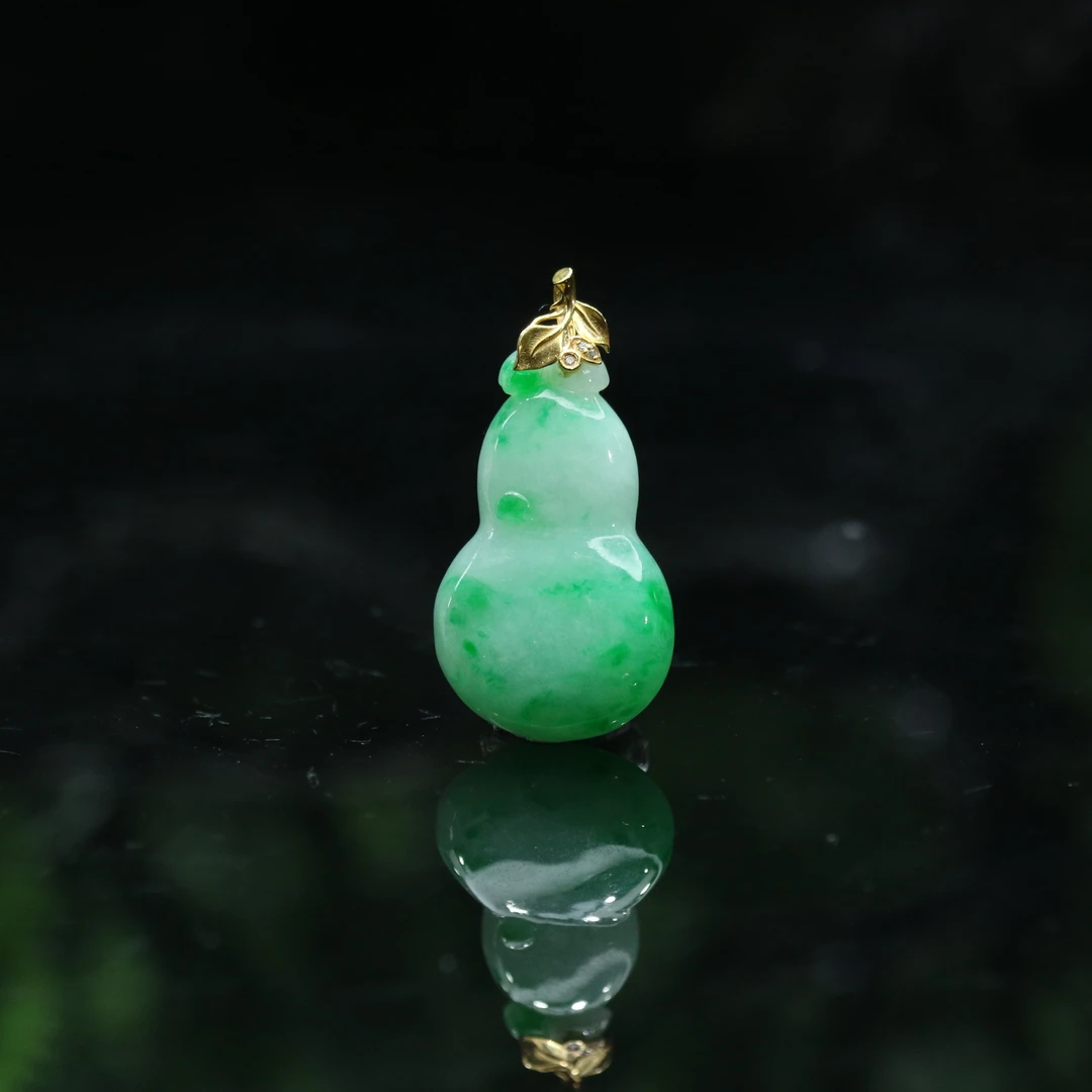 FC6天然缅甸翡翠A货18k飘绿葫芦/300257/保利厦门拍卖