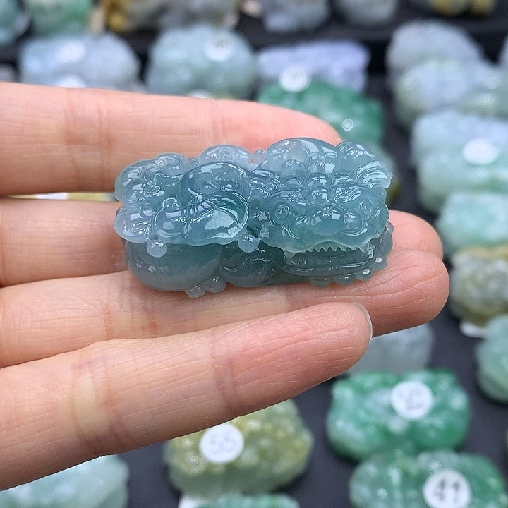 翡翠未镶嵌颈饰天然缅甸A货翡翠貔貅吊坠