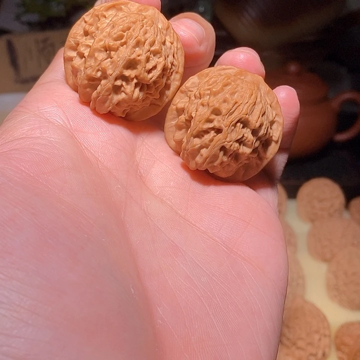 文玩核桃手把件黄杆