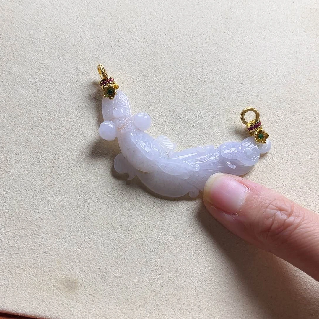 翡翠颈饰未镶嵌锦鲤