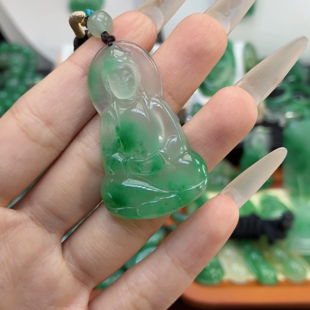 石英质玉（非洲翠）未镶嵌颈饰AB