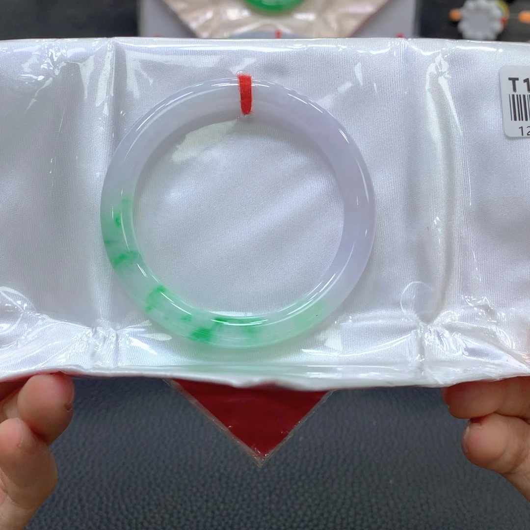 翡翠未镶嵌手镯18