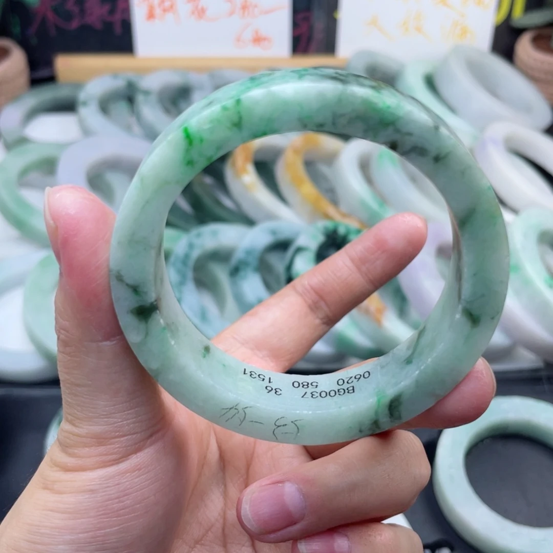 未镶嵌翡翠定制翡翠