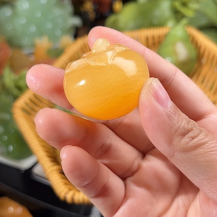 琬***儿蛇纹石玉未镶嵌珠宝奇石