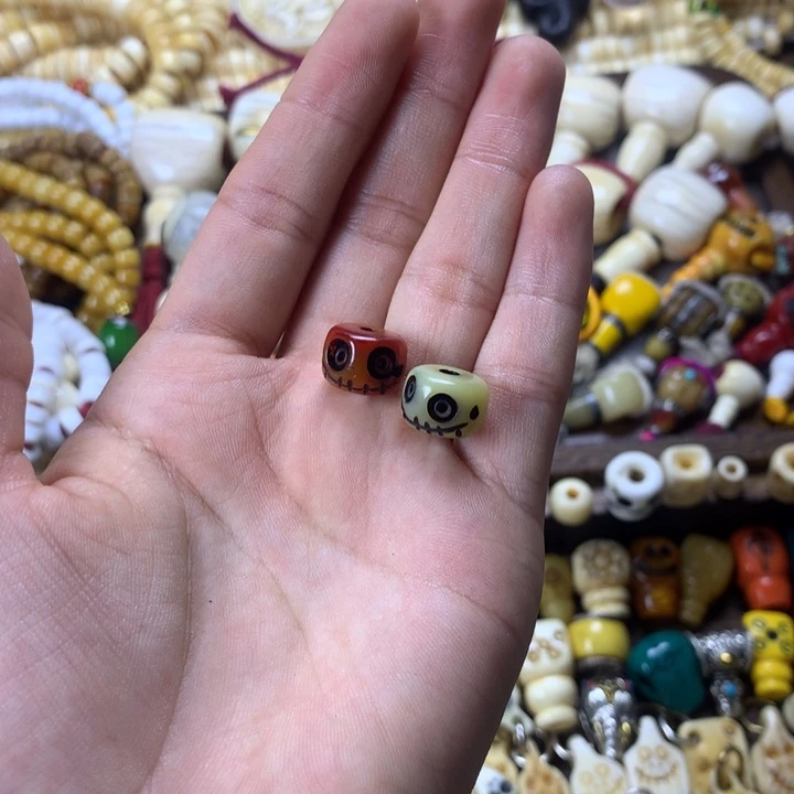 树脂制品藏传收获一对配饰