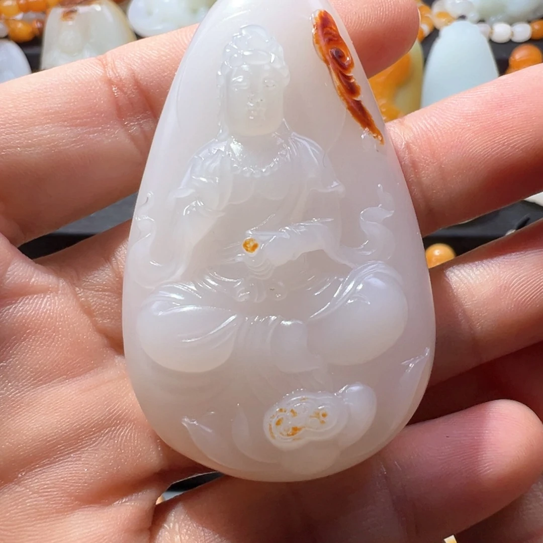 颈饰未镶嵌和田玉艾**乌